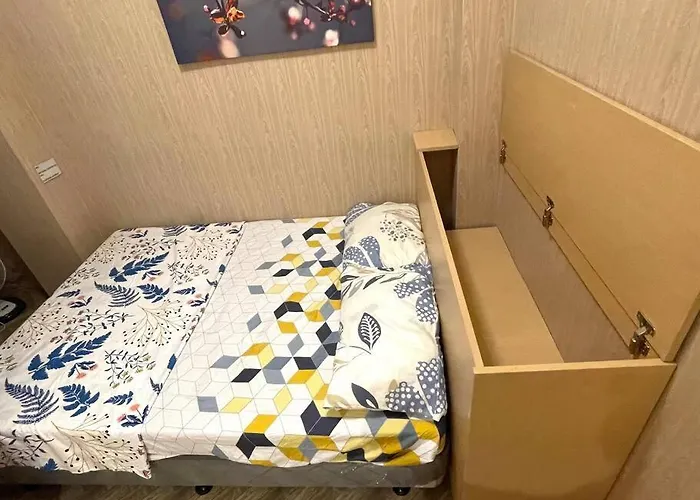 Staycation @ Jt Residences Wifi Netflix Fiber Internet Apartelle 公寓